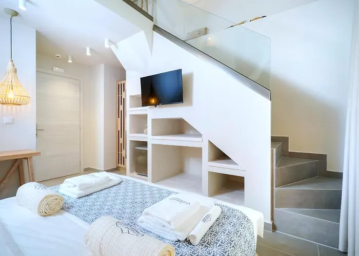 Lithorama Boutique Hotel