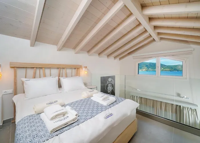 Lithorama Boutique Hotel *